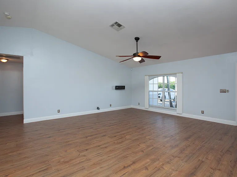 2507 Embers Pkwy W — Photo 14