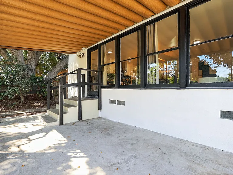 330 Eaton Dr #1 — Photo 6