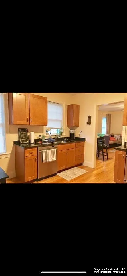 74 Brooks St — Photo 3