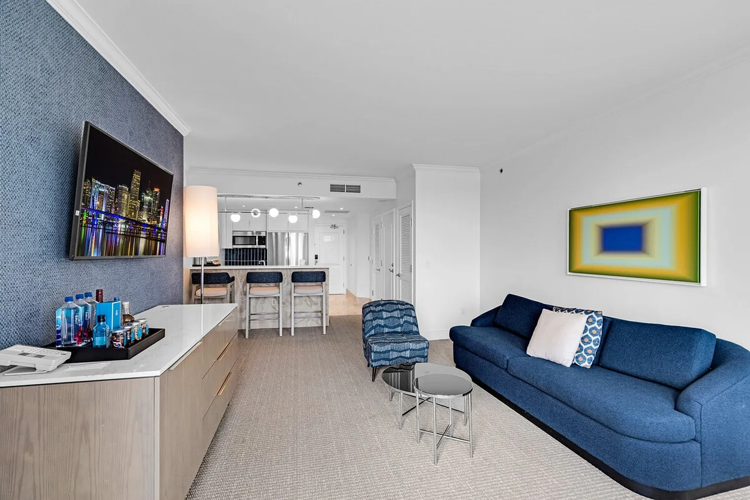 1 bed, 2.0 bath, 1076 sqft, $8,201 — Photo 2