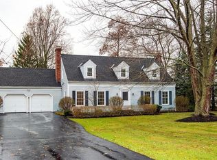 1305 Bell Rd, Chagrin Falls, OH 44022