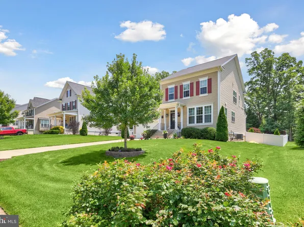 24 Sutter Dr, Fredericksburg, VA 22405
