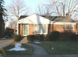 9545 Arcola St, Livonia, MI 48150