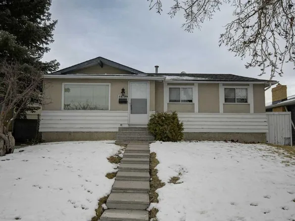 12120 W Lake Michigan Rd SE, Calgary, AB T2J 3G3