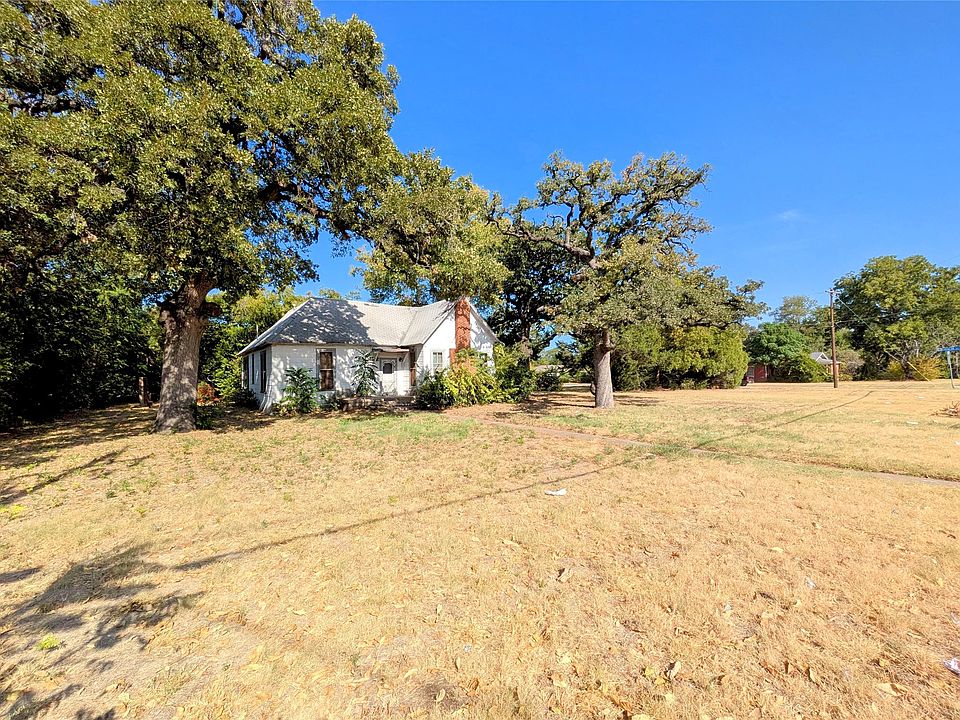 1st image of 1723 Haltom Rd