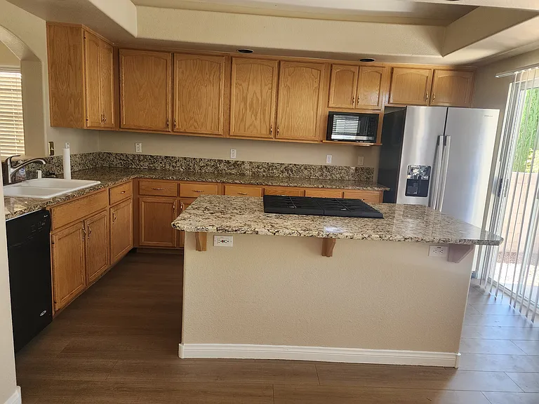2712 Cricket Hollow Ct — Photo 2