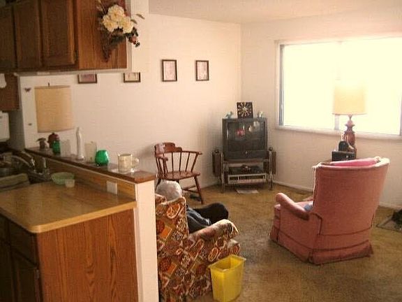 4th image of 2754 Brookdale Court
