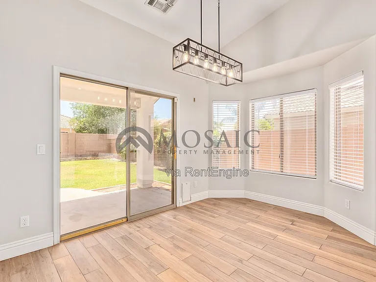 3381 E Flamingo Ct — Photo 10