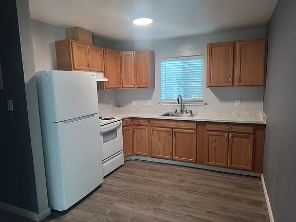 3rd image of 111 Aspen Dr APT 3