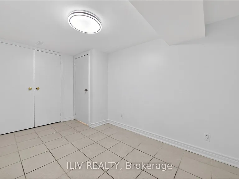 11 Leeswood Cres #BASEMENT — Photo 9