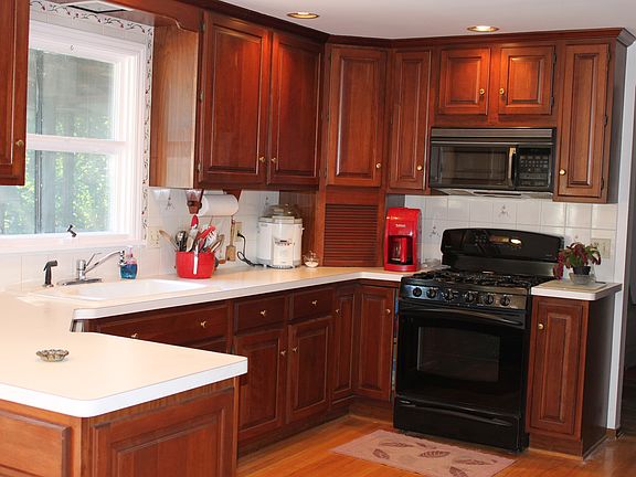 2nd image of 22 Buckwheat Dr
