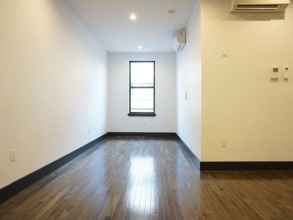2nd image of 214 Knickerbocker Ave #2R