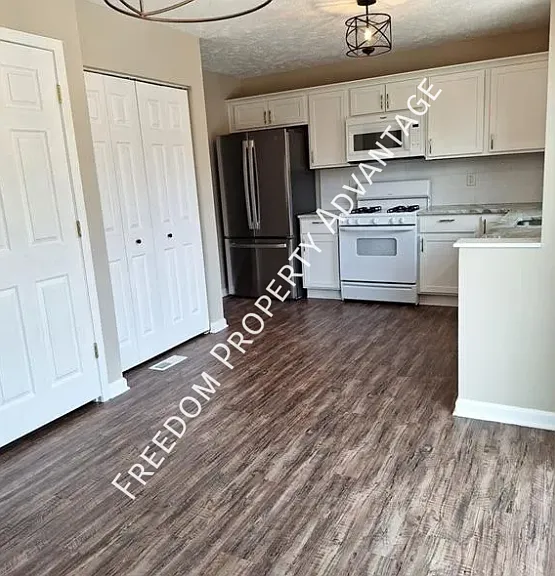 503 Panorama Dr — Photo 2