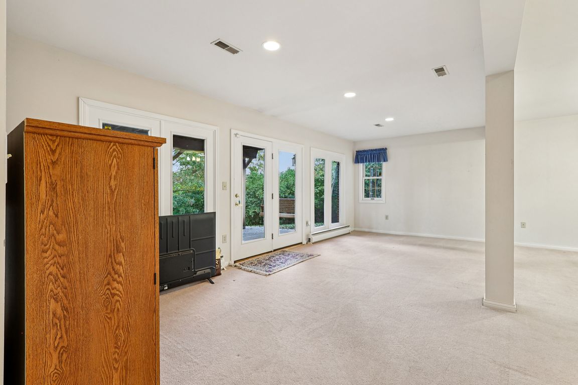 next background image