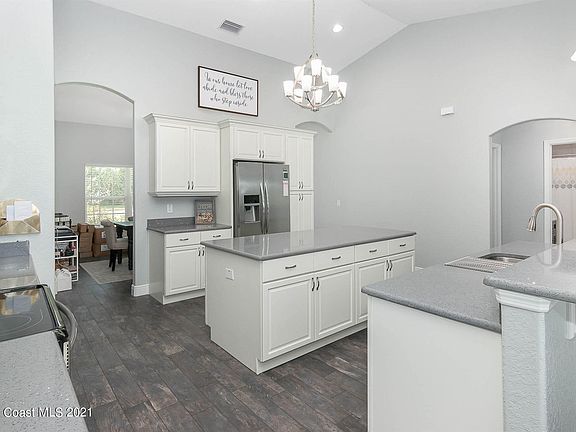 5th image of 3785 Hickory Hill Blvd