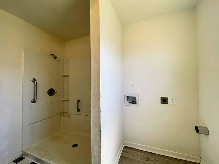 1101 S 15th St — Photo 11