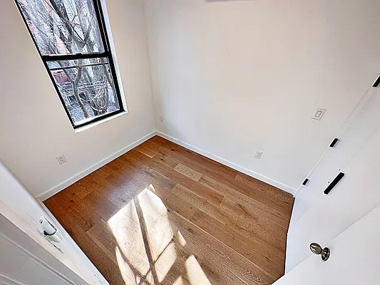 Rented by Brooklyn Property Group LLC | media 34