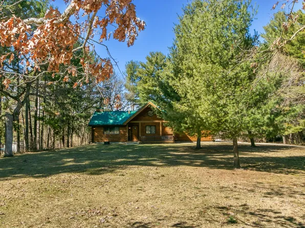 N7589 Lakeside Dr, Portage, WI 53901