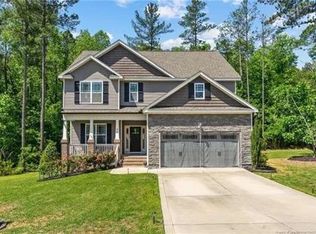 70 Tanawha Ct, Spring Lake, NC 28390