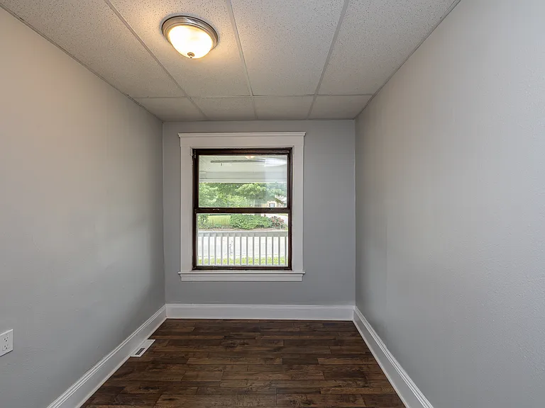 1807 Denison Ave — Photo 7