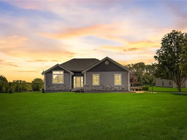 363 NW 1251st Rd, Holden, MO 64040