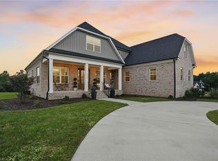 4306 Griffins Gate Ln, Greensboro, NC 27407