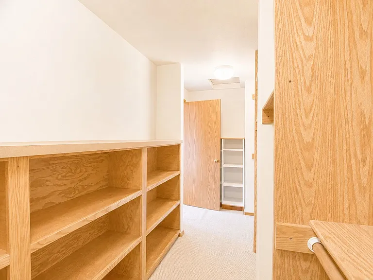 226 Sparks Dr — Photo 19