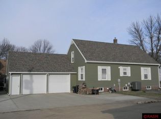 315 Elm St NW, Sleepy Eye, MN 56085