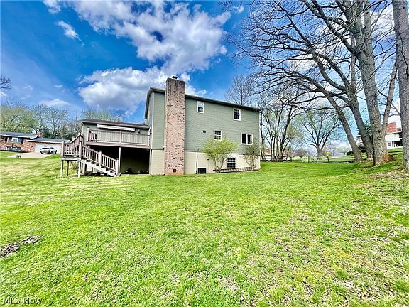 5th image of 207 N Hills Dr