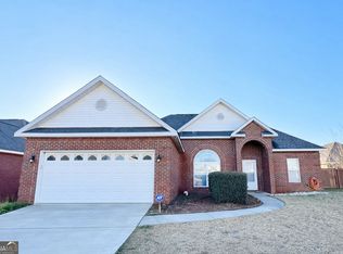 108 Manchester Ln, Byron, GA 31008
