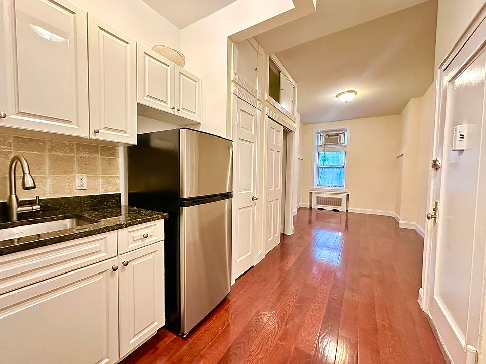 1st image of 449 W 43rd St #1T