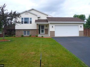 6170 262nd St, Wyoming, MN 55092