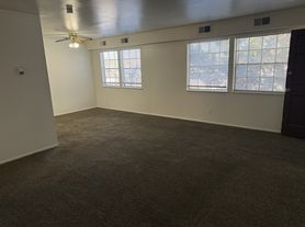 Vista Peak Apartments