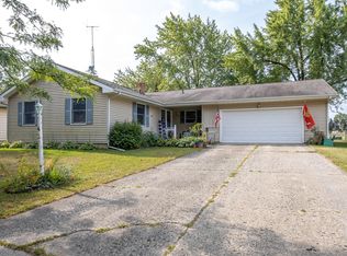 422 E Hill St, Genoa, IL 60135