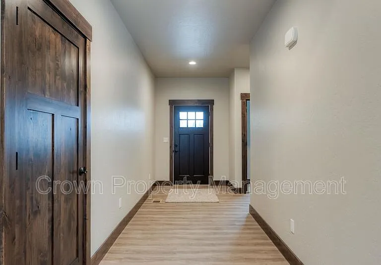 4032 Snowberry Ave — Photo 31