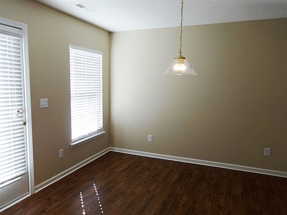 5th image of 5003 Thornton Dr