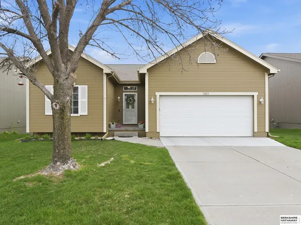 13613 S 14th St, Bellevue, NE 68123