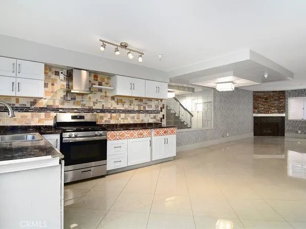 21834 Saticoy St APT F, Canoga Park, CA 91304