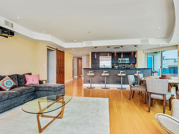 4th image of 403 E Boardwalk #606R