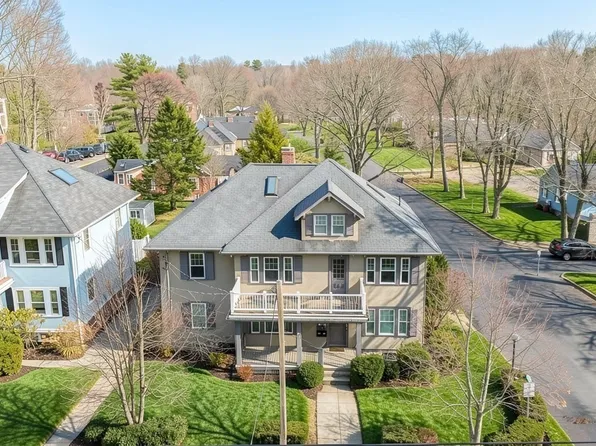 79 Bedford St, Lexington, MA 02420