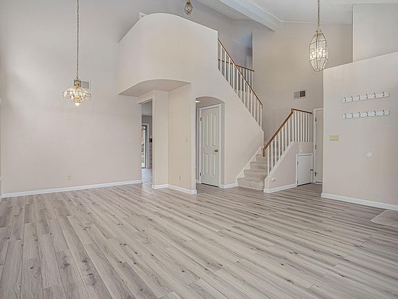 4th image of 3545 Centennial Dr