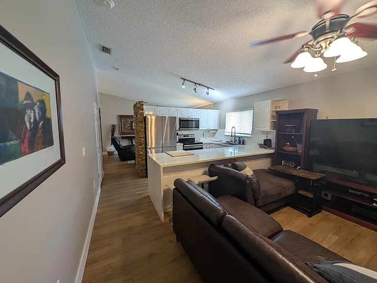 128 Danielle Ct — Photo 8