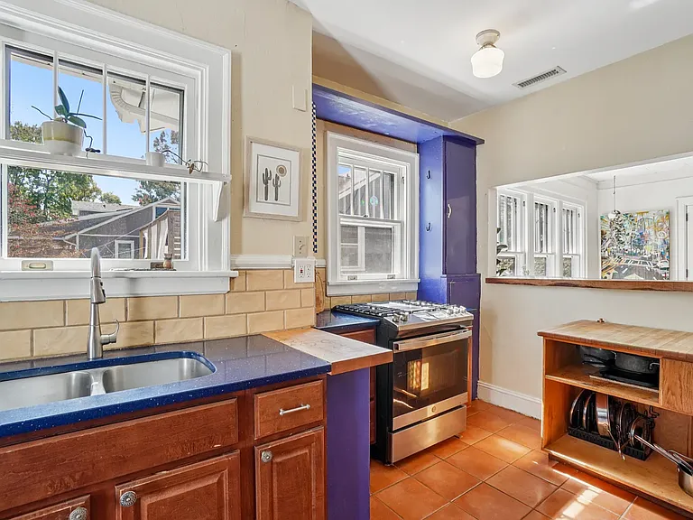 31A Oakwood St — Photo 12