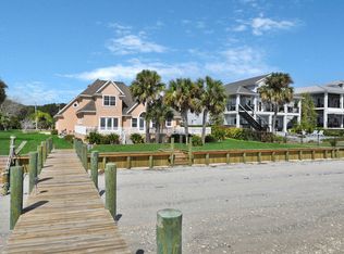10038 Heckscher Dr, Jacksonville, FL 32226
