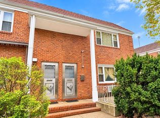 73-27 198th St Floor 2, Fresh Meadows, NY 11366