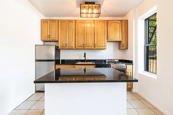 Rented by Bold New York | media 3