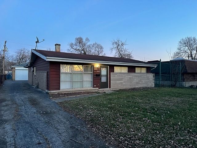 1st image of 1423 Greenbay Ave
