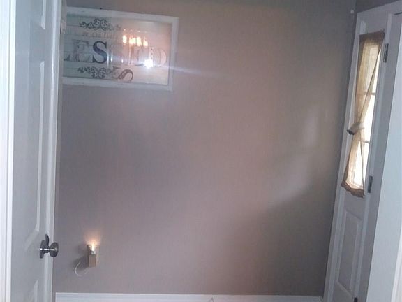 3rd image of 2035 N Roberts Cir