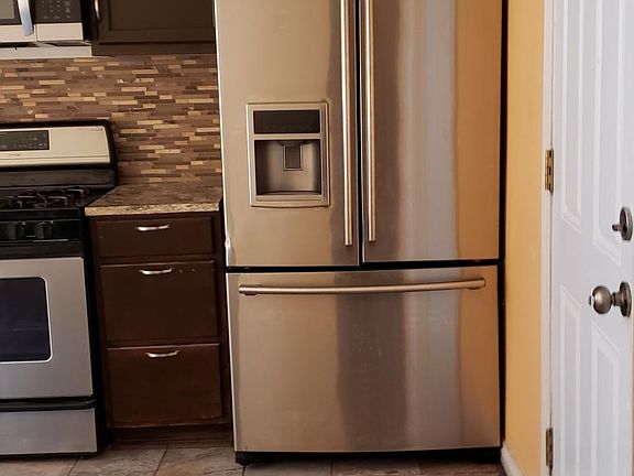 4th image of 6717 S Cornell Ave APT 3