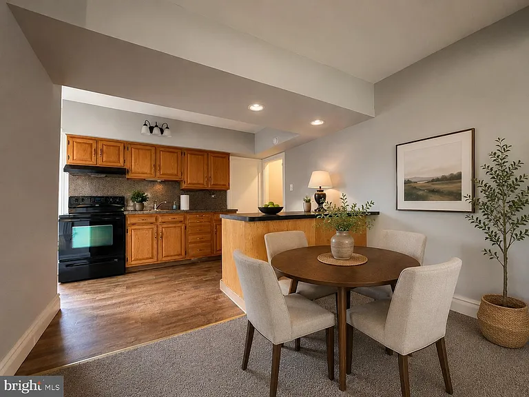 657 N Charlotte St #2 — Photo 3